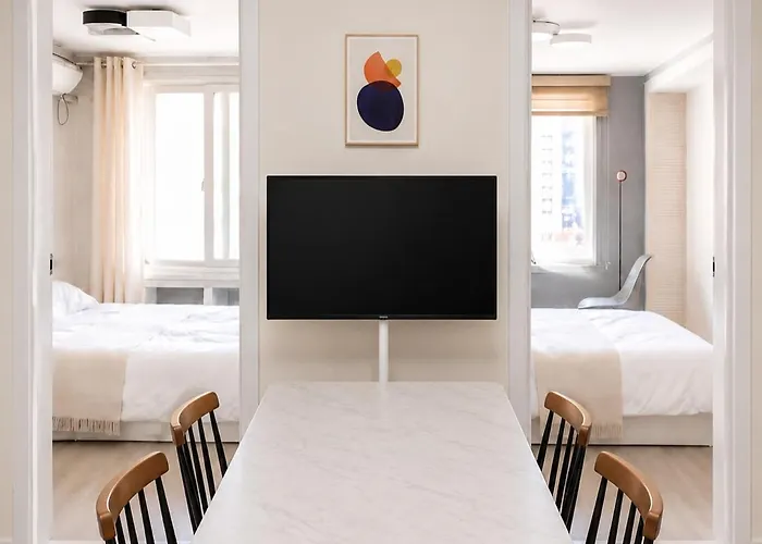 Hongdae 4min Walkㅣ1st Floorㅣ6peopleㅣ3 Queen Beds 公寓 *
