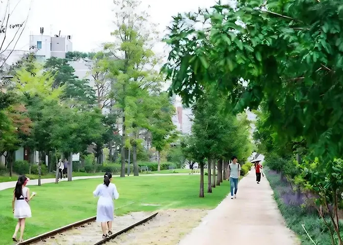 Hongdae 4min Walkㅣ1st Floorㅣ6peopleㅣ3 Queen Beds *